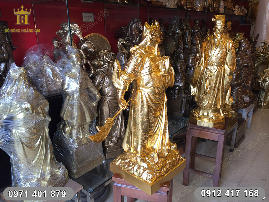 Tượng Quan C&ocirc;ng D&aacute;t V&agrave;ng